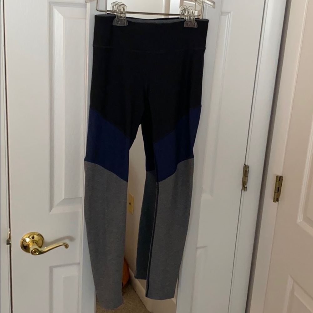 🔥outdoor voices leggings in perfect condition🔥